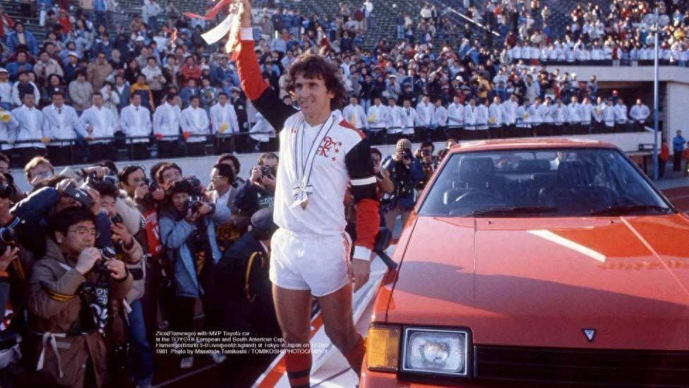 เชลซีคว้าแชมป์สโมสรโลกฟีฟ่าครั้งแรกภายใต้รูปแบบใหม่ – แต่คุณรู้ประวัติของมันหรือไม่? การย้อนรอยการแข่งขันโตโยต้าคัพทั้ง 25 ครั้ง _การแข่งขัน_ _จาก_Platini