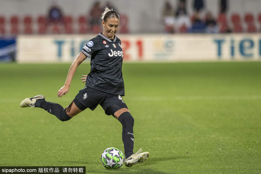 รายงานการแข่งขันยูฟ่าแชมเปียนส์ลีกหญิง: การแก้แค้นของเรอัลมาดริดใกล้เข้ามาแล้ว! อาร์เซนอลเผชิญกับปัญหาใหญ่สามประการ การแข่งขัน: ลียง พบกับ แมนเชสเตอร์ ยูไนเต็ด