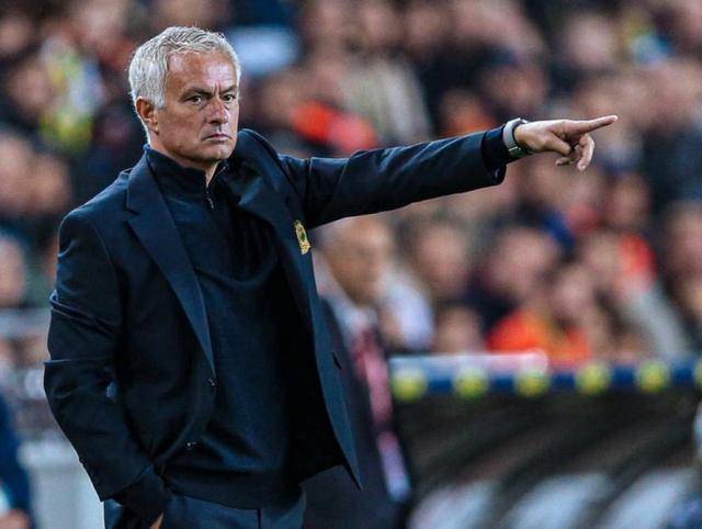 เคสเลอร์หวังว่ามูรินโญ่จะย้ายไปบุนเดสลีกา ขณะที่จิเมเนซเข้ากับระบบของคอนเซเซา มูรินโญ่ โบรุสเซีย ดอร์ทมุนด์ กลยุทธ์