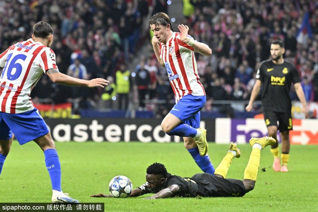 ตัวเลขที่น่าทึ่ง! เว็บไซต์อย่างเป็นทางการของเรอัล มาดริด มีผู้เข้าชมเกิน 8.2 ล้านครั้งต่อเดือน รักษาตำแหน่งเว็บไซต์สโมสรฟุตบอลที่มีผู้เข้าชมมากที่สุดในโลกเป็นเวลา 9 ปีติดต่อกัน