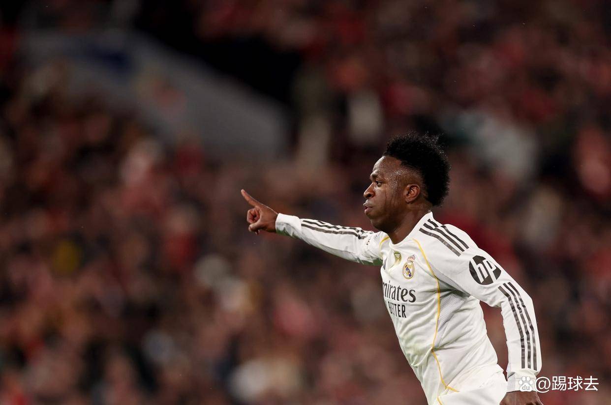 แปดนัดโดยไม่ทำประตูหรือแอสซิสต์: เสียงระฆังเตือนของวินิซิอุสดังขึ้นเพื่อใคร? ผู้เล่นฟอร์มตกของเรอัล มาดริด