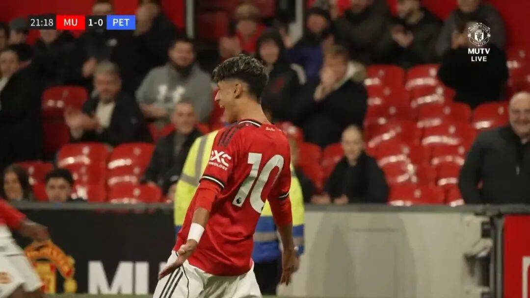 เมสซี่น้อยของแมนเชสเตอร์ยูไนเต็ดทำประตูแรกที่โอลด์แทรฟฟอร์ด! เล่นเหมือนเนย์มาร์ เซอร์อเล็กซ์ชมการแข่งขันด้วยกัน_Gabriel_Match_FA Cup