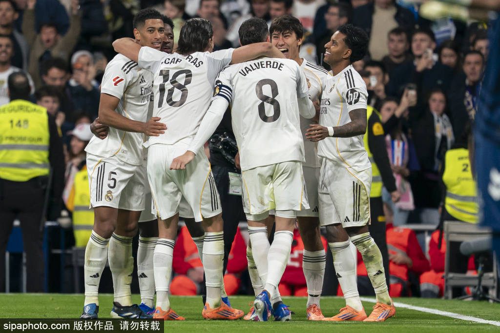 เซสโตรส และ เดวิด ฆิเมเนซ จาก 'ลา ฟาบริกา' ตัดกำลังภัยคุกคามจาก เอ็มบัปเป้ และ เบลลิงแฮม _อัลเบโลอา_ แมตช์_ผู้เล่น