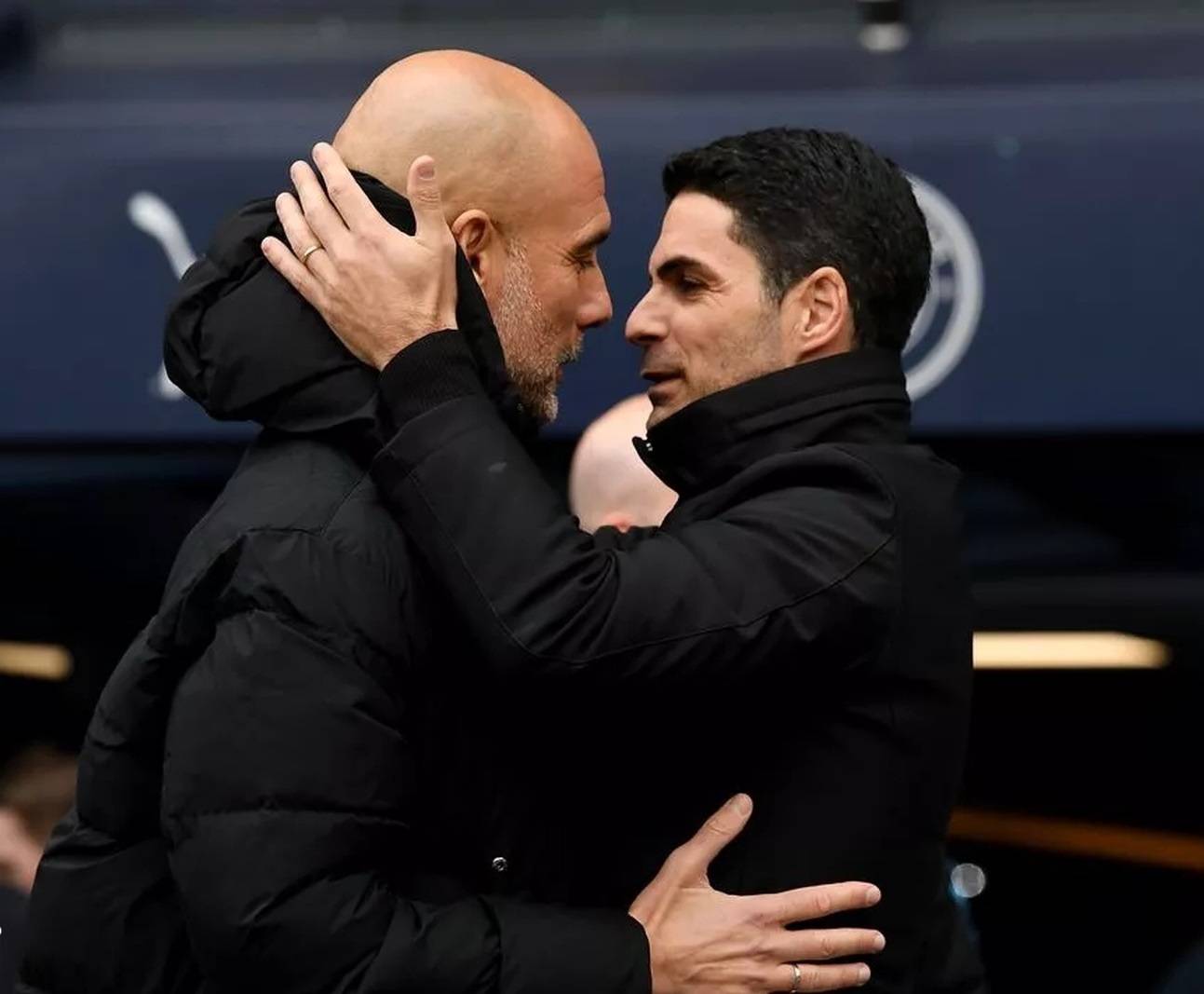 เอฟเอ คัพ - เชลซี พบ อาร์เซนอล: ที่จุดสูงสุดของฟอร์มการเล่น, อาร์เซนอลจะสามารถคว้าแชมป์สี่รายการได้หรือไม่? - แชมป์พรีเมียร์ลีก - แชมเปียนส์ลีก - แมนเชสเตอร์ ซิตี้