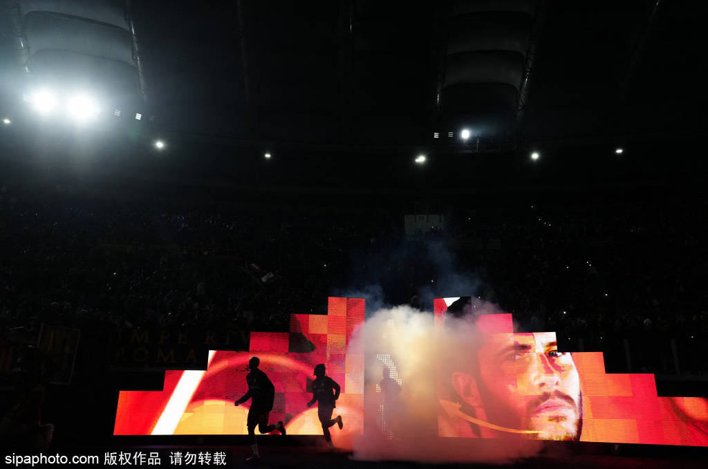 โรม่าและแอสตัน วิลล่าเจรจาขั้นสูง: เรื่องราวเบื้องหลังดีลยืมตัวมาลังมูลค่า 25 ล้านยูโร แดนหน้า | กลยุทธ์ | โบรุสเซีย ดอร์ทมุนด์